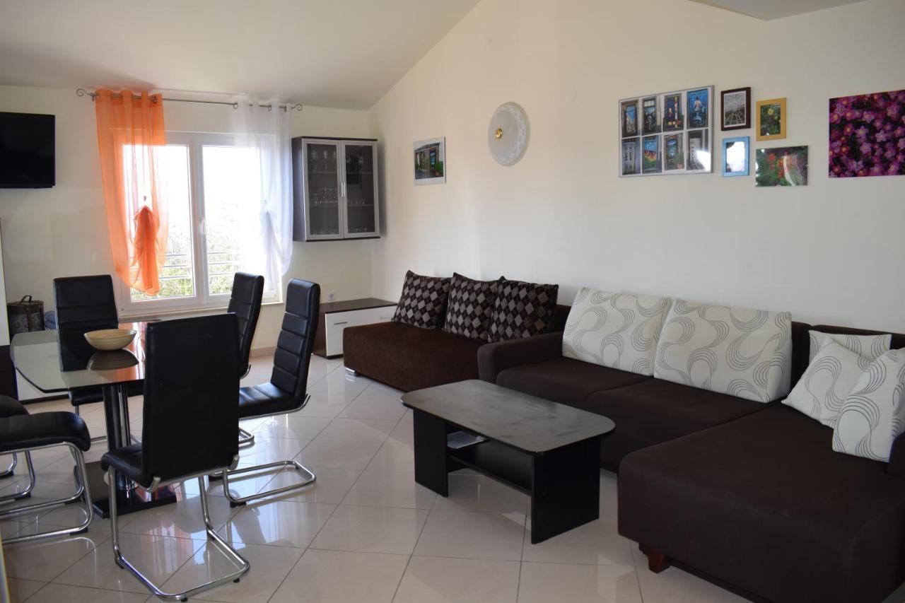 Apartment Vista Mare Malinska Ngoại thất bức ảnh